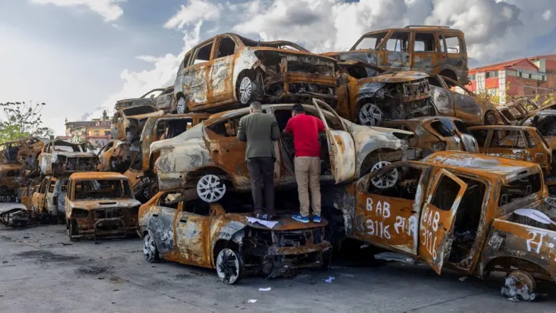 Nepal_20cars.jpg
