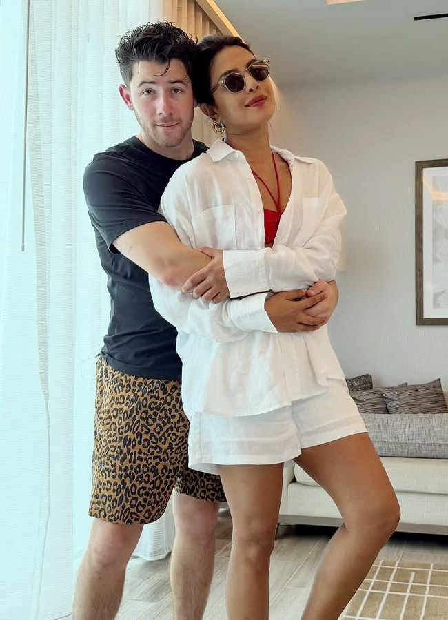 Priyanka_20chopra13.jpg 14
