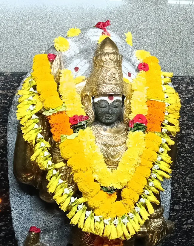 Somaramam_20Sri_20Someswara_20swamy_20Temple_20in_20Bhimavaram__20_283_29_0.jpg 4