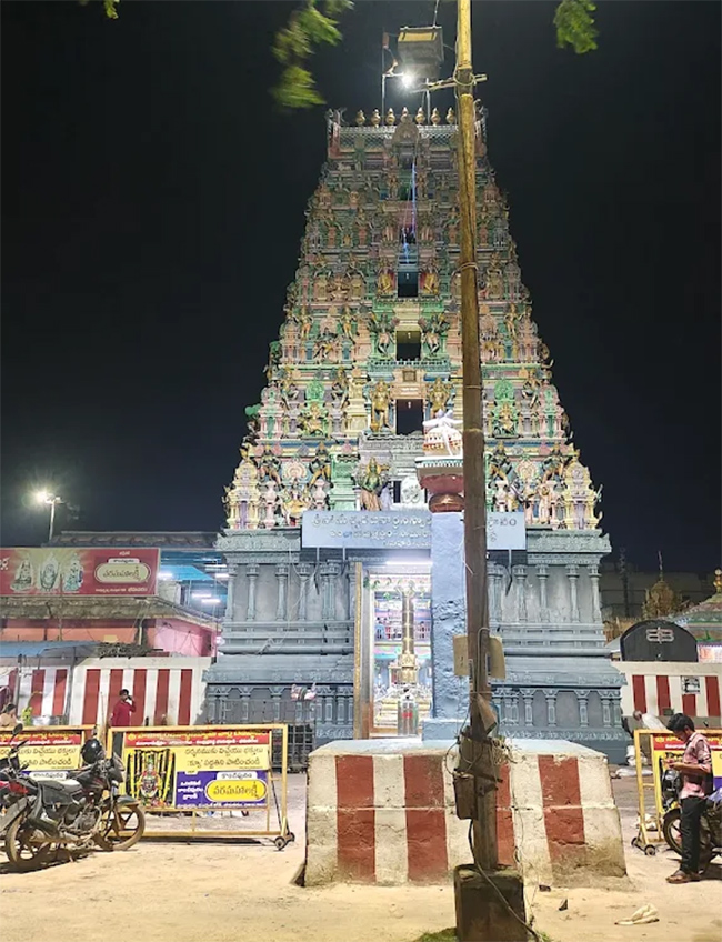 Somaramam_20Sri_20Someswara_20swamy_20Temple_20in_20Bhimavaram__20_288_29_0.jpg 8