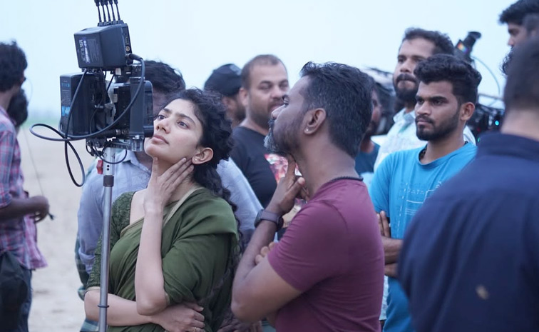 Actress_20Sai_20Pallavi_20Amaran_20Movie_20Memories_20Photos_20_289_29.jpg 10