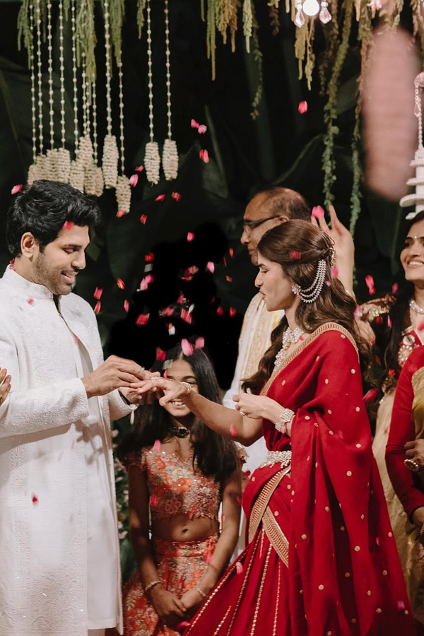Allu_20Sirish_20and_20Nayanika_20magical_20engagement_20Ceremony_20Photos_20_283_29.jpg 4