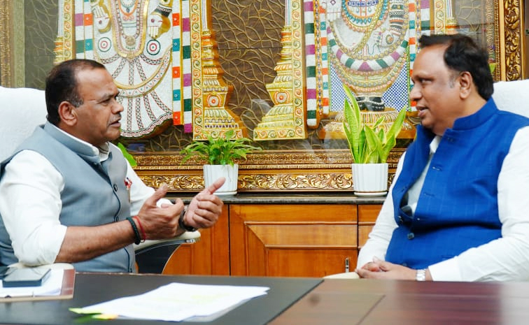 Ashish-Shelar-Komatireddy.jpg