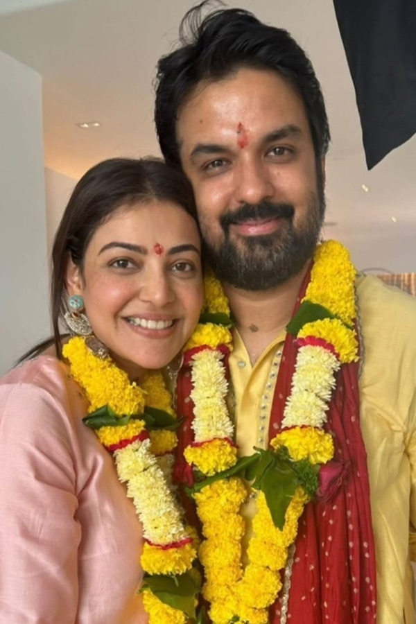 Actress_20Kajal_20Aggarwal_20celebrates_20five_20years_20of_20marriage_20with_20Gautam_20Kitchlu_20Photos_20_2817_29.jpg 23