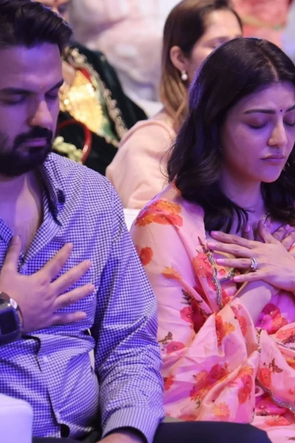 Actress_20Kajal_20Aggarwal_20celebrates_20five_20years_20of_20marriage_20with_20Gautam_20Kitchlu_20Photos_20_287_29.jpg 13