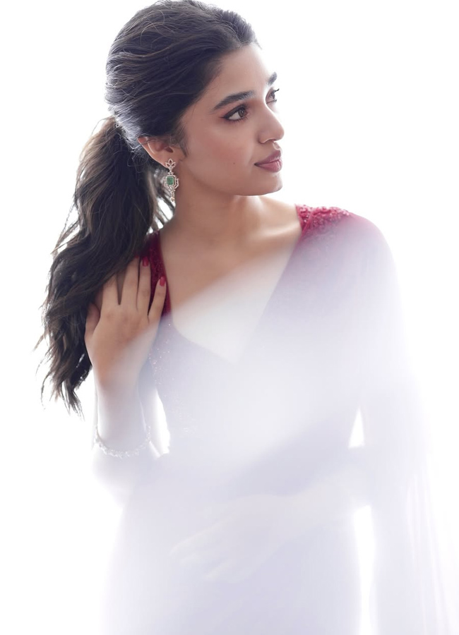 Krithi_20shetty11.jpg 12