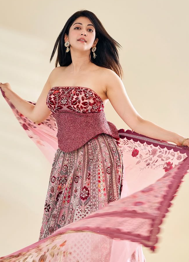Pranitha12.jpg 13