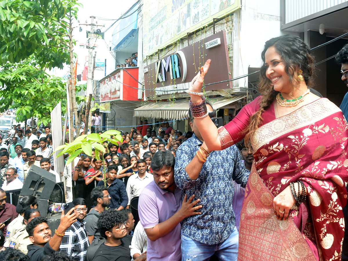 Tollywood_20Actress_20Anasuya_20Bharadwaj_20In_20Suryapet_20Photos__20_285_29.jpg 5