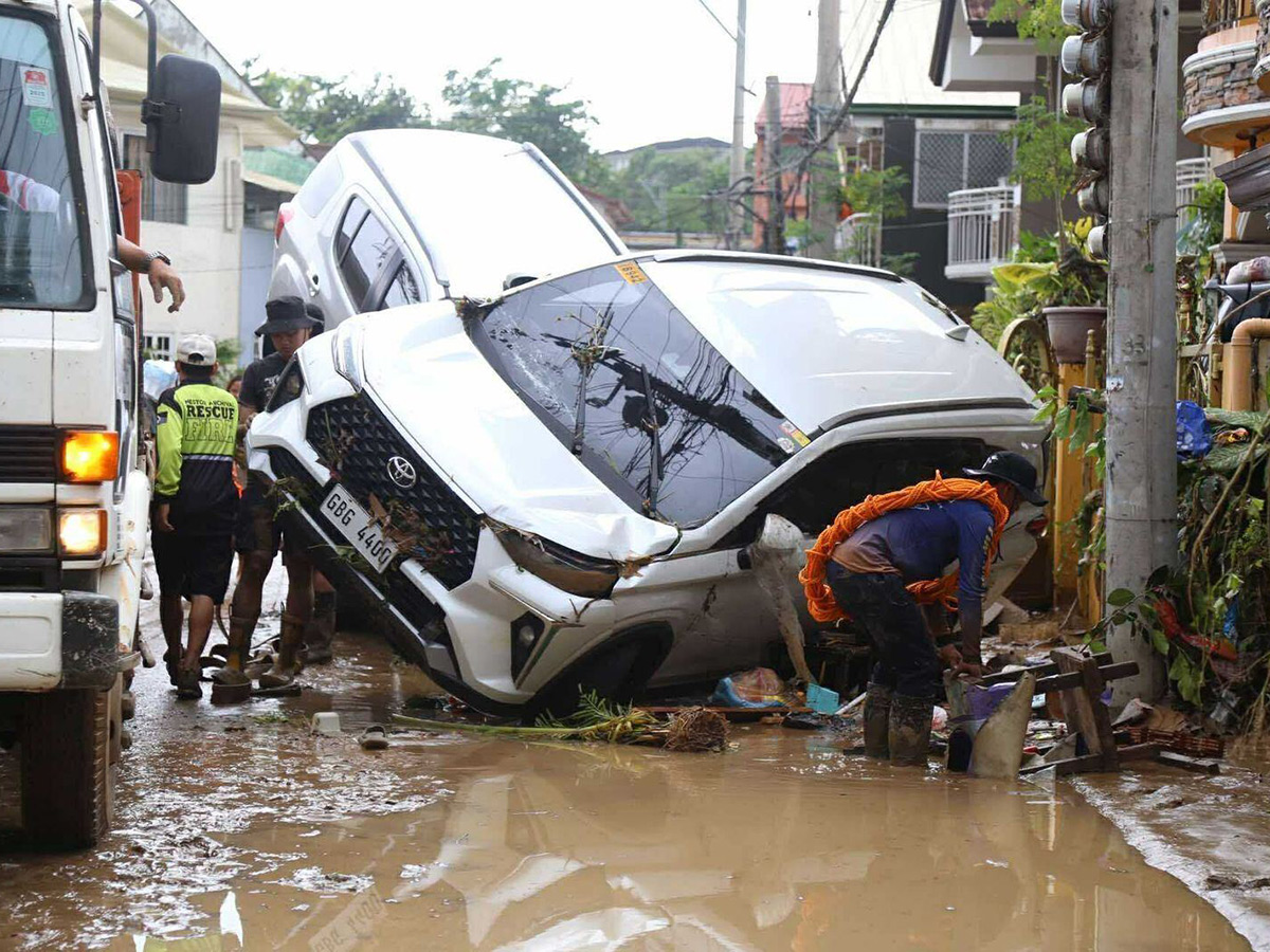 Typhoon_20Kalmaegi_20Affects_20Philippines_20Photos__20_287_29.jpg 7