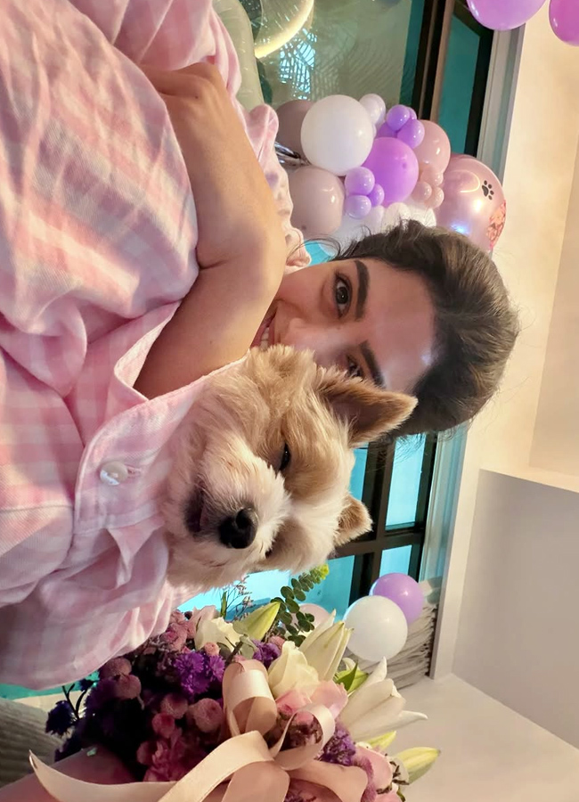 khushi_20kapoor_20birthday2.jpg 3