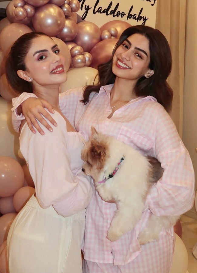 khushi_20kapoor_20birthday6.jpg 7