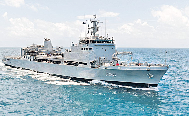 navy.jpg
