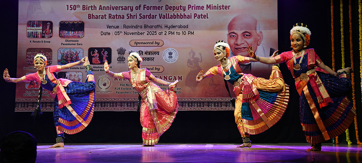 Kuchipudi_20Ravindra_20Bharathi_20Hyderabad__20_2812_29.jpg 14