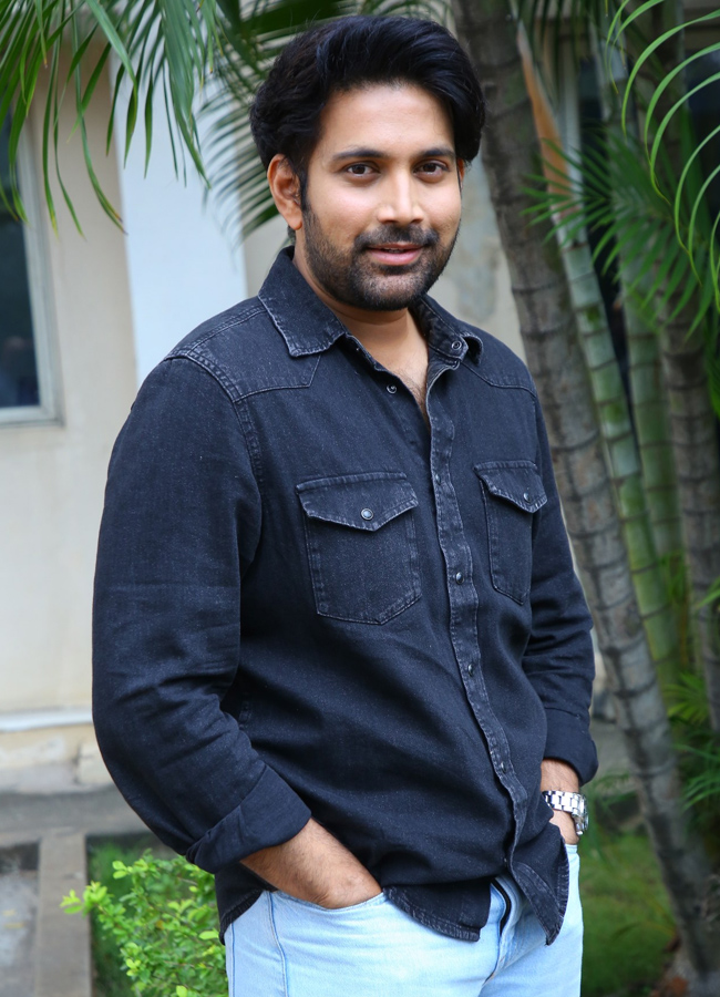 Santanaprapthirasthu_20movie_20trailer_20launch13.jpg 14