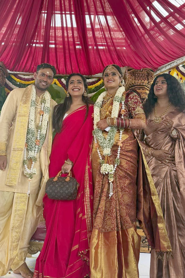 Tv_20Actress_20Deepthi_20Manne_20wedding_20Photos_20_2820_29.jpg 21