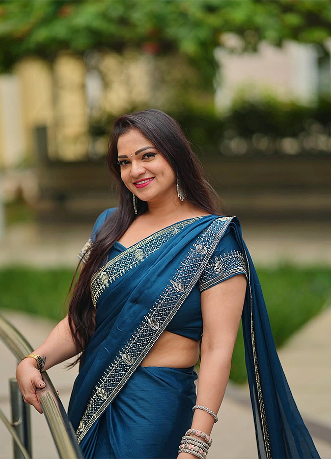 Bigg_20Boss_20Ashwini_20Sree_20HD_20Photos__20_2815_29.jpg 15
