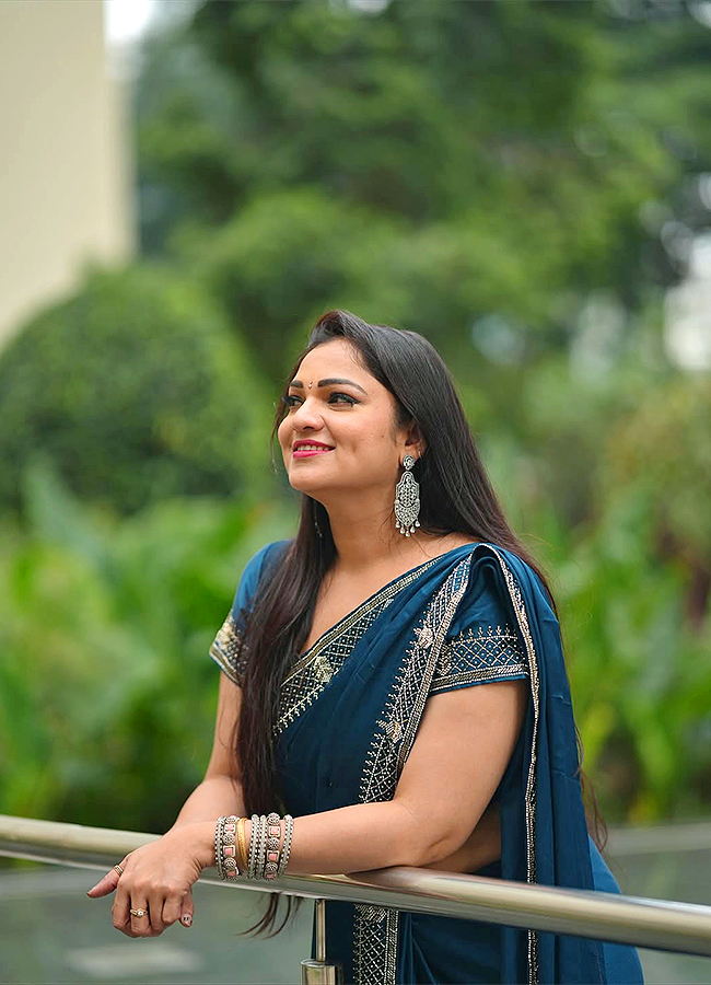 Bigg_20Boss_20Ashwini_20Sree_20HD_20Photos__20_2817_29.jpg 17