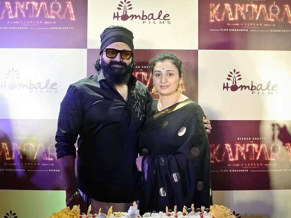 Rishab_20Shetty_20Celebrates_20Kantara_20Chapter_201_20Success_20Party_20Photos_20_281_29.jpg 2