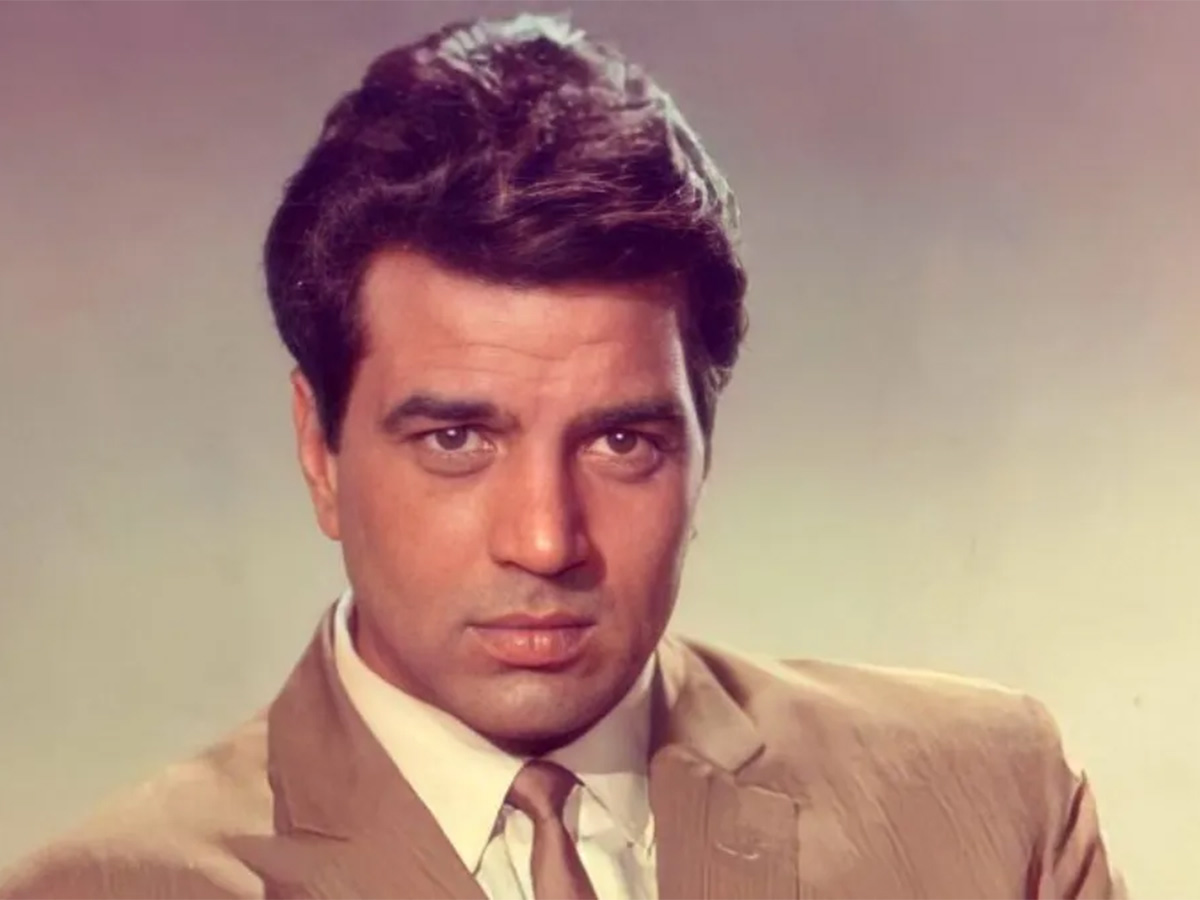 Bollywood_20Actor_20Dharmendra_20Rare_20And_20unseen_20photos__20_2817_29.jpg 17