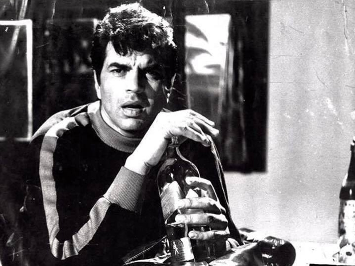 Bollywood_20Actor_20Dharmendra_20Rare_20And_20unseen_20photos__20_2835_29.jpg 35