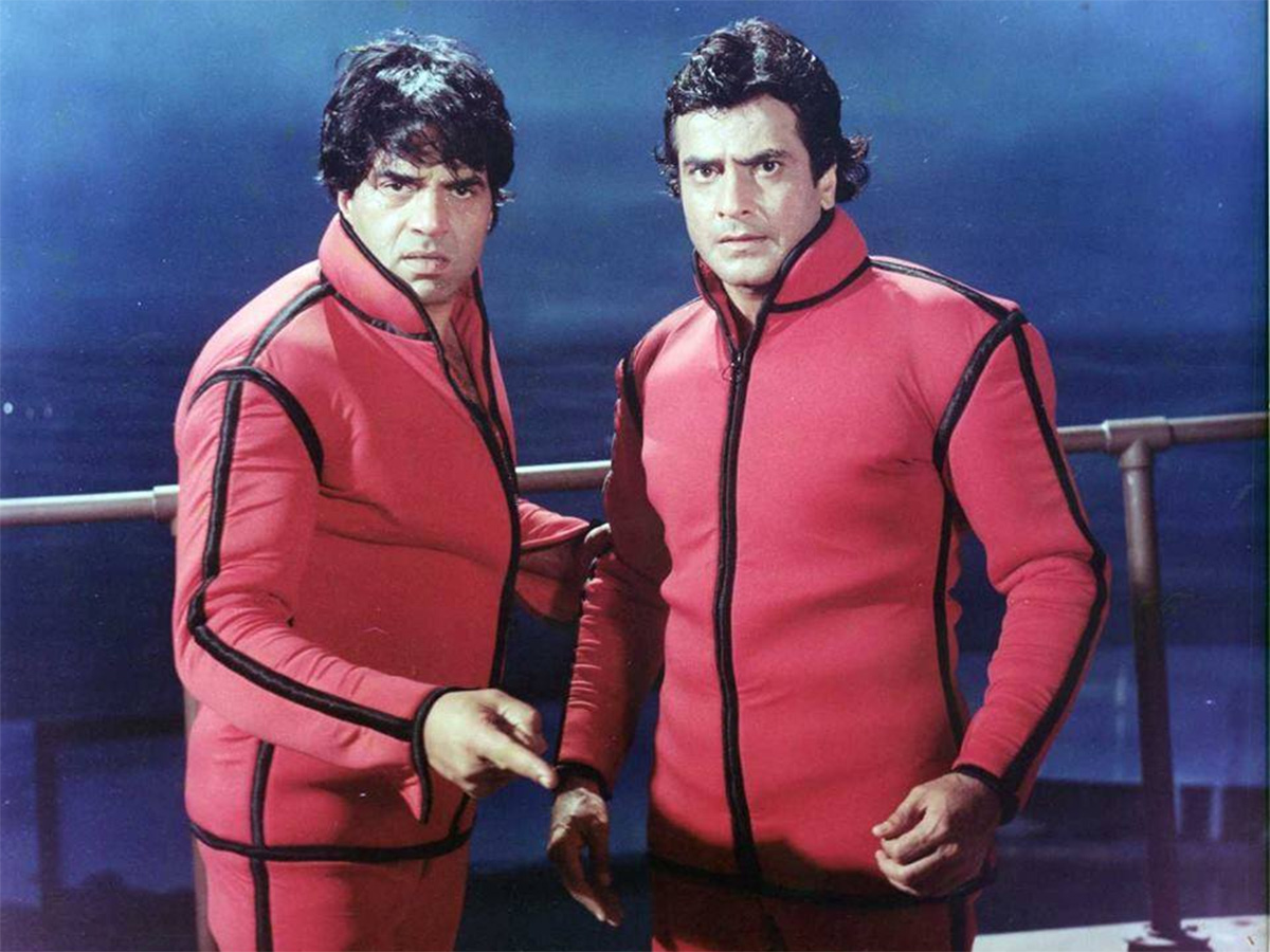 Bollywood_20Actor_20Dharmendra_20Rare_20And_20unseen_20photos__20_2838_29.jpg 38