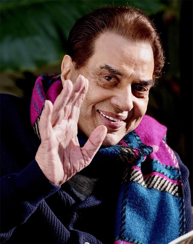 Bollywood_20Actor_20Dharmendra_20Rare_20And_20unseen_20photos__20_284_29.jpg 4