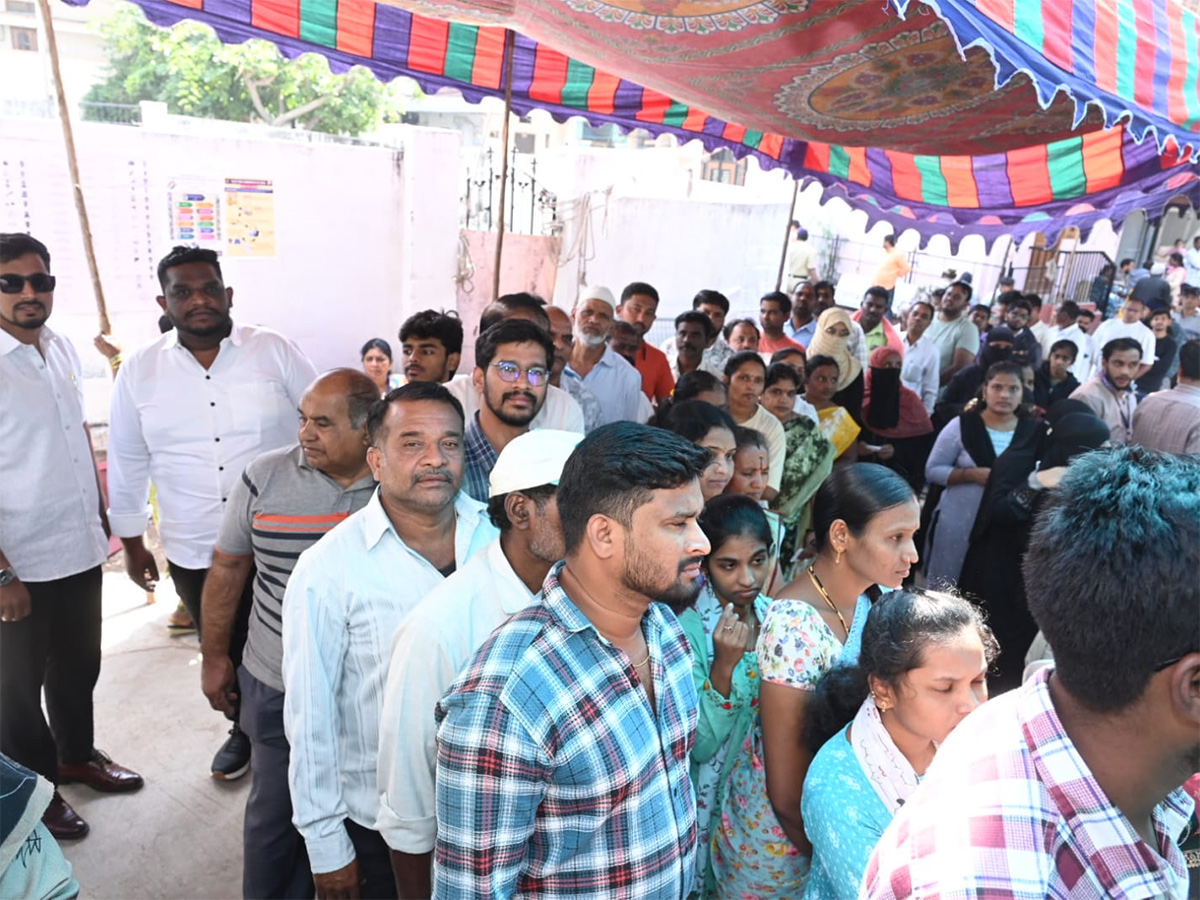 Jubilee_20Hills_20Polling_20Continues_20Till_20Today_206PM_20Photos__20_2819_29.jpg 19