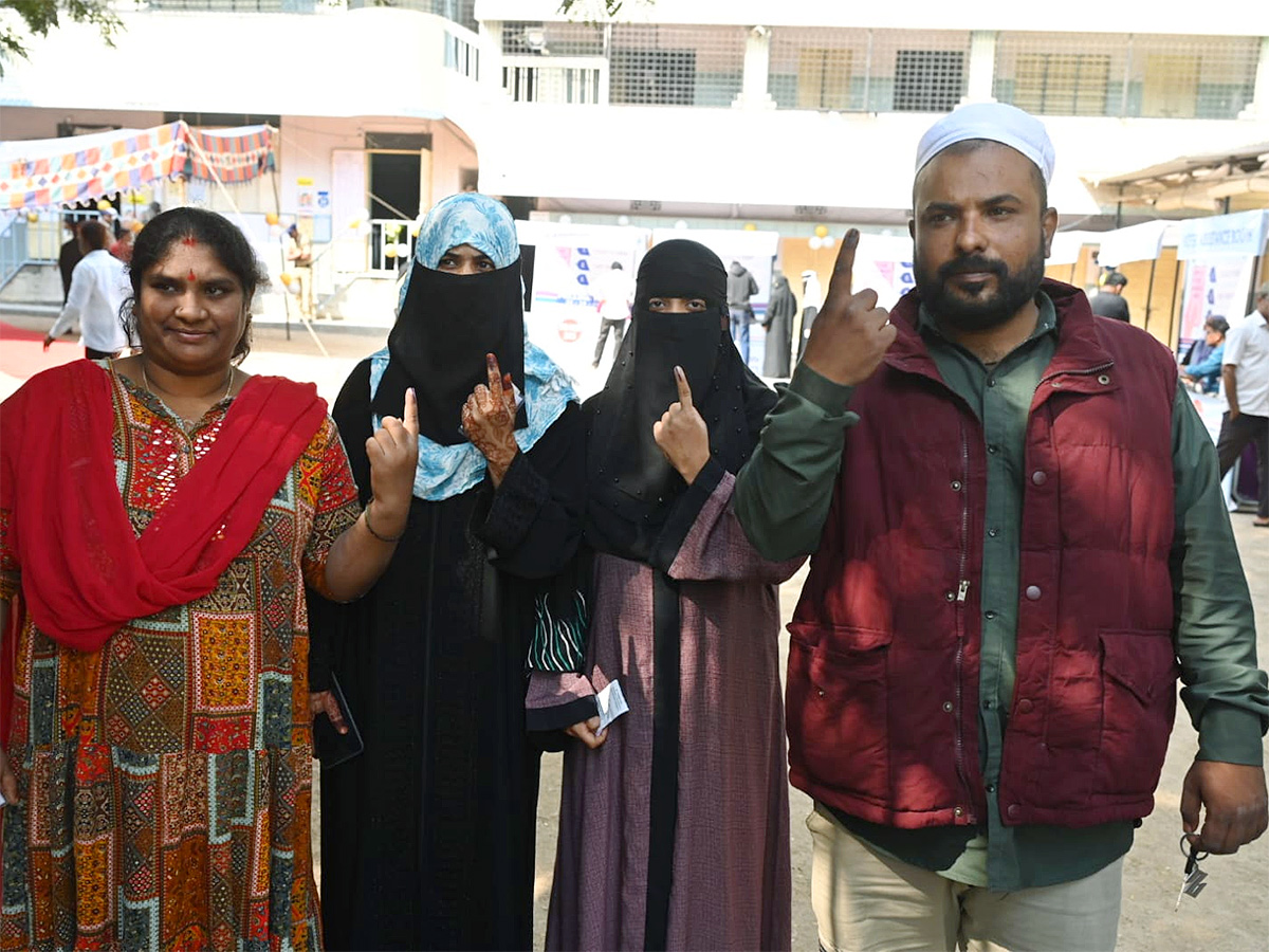 Jubilee_20Hills_20Polling_20Continues_20Till_20Today_206PM_20Photos__20_287_29.jpg 7