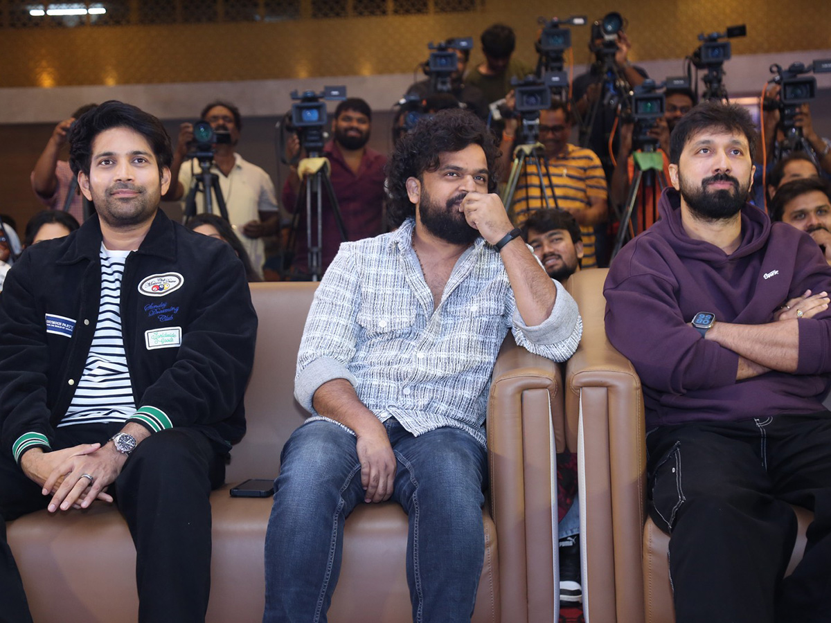 Santhana_20Prapthirasthu_20Pre_20Release_20Event_20Photos__20_2817_29.jpg 17