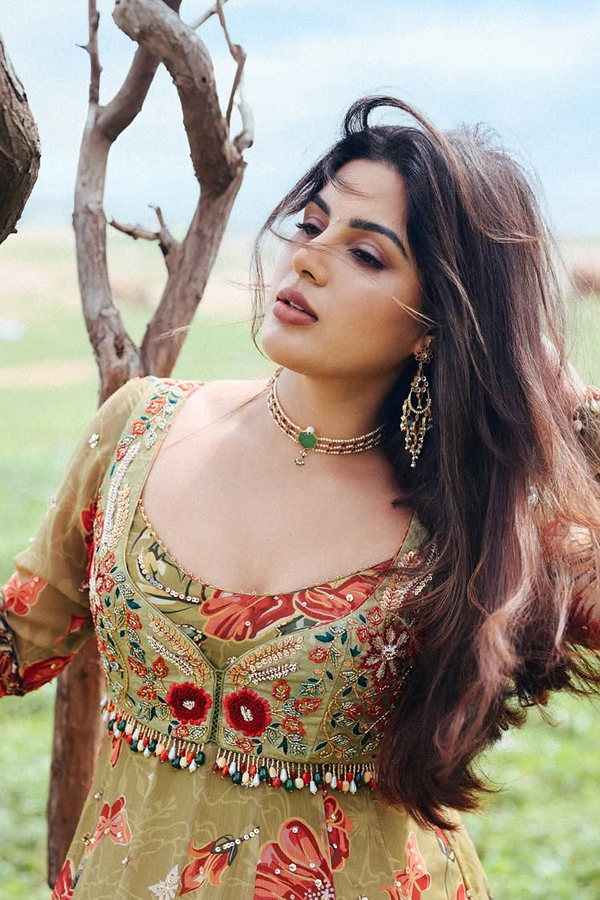 Actress_20Samyuktha_20Menon_20Shared_20Her_20Latest_20Beach_20Photos_20_2813_29.jpg 14