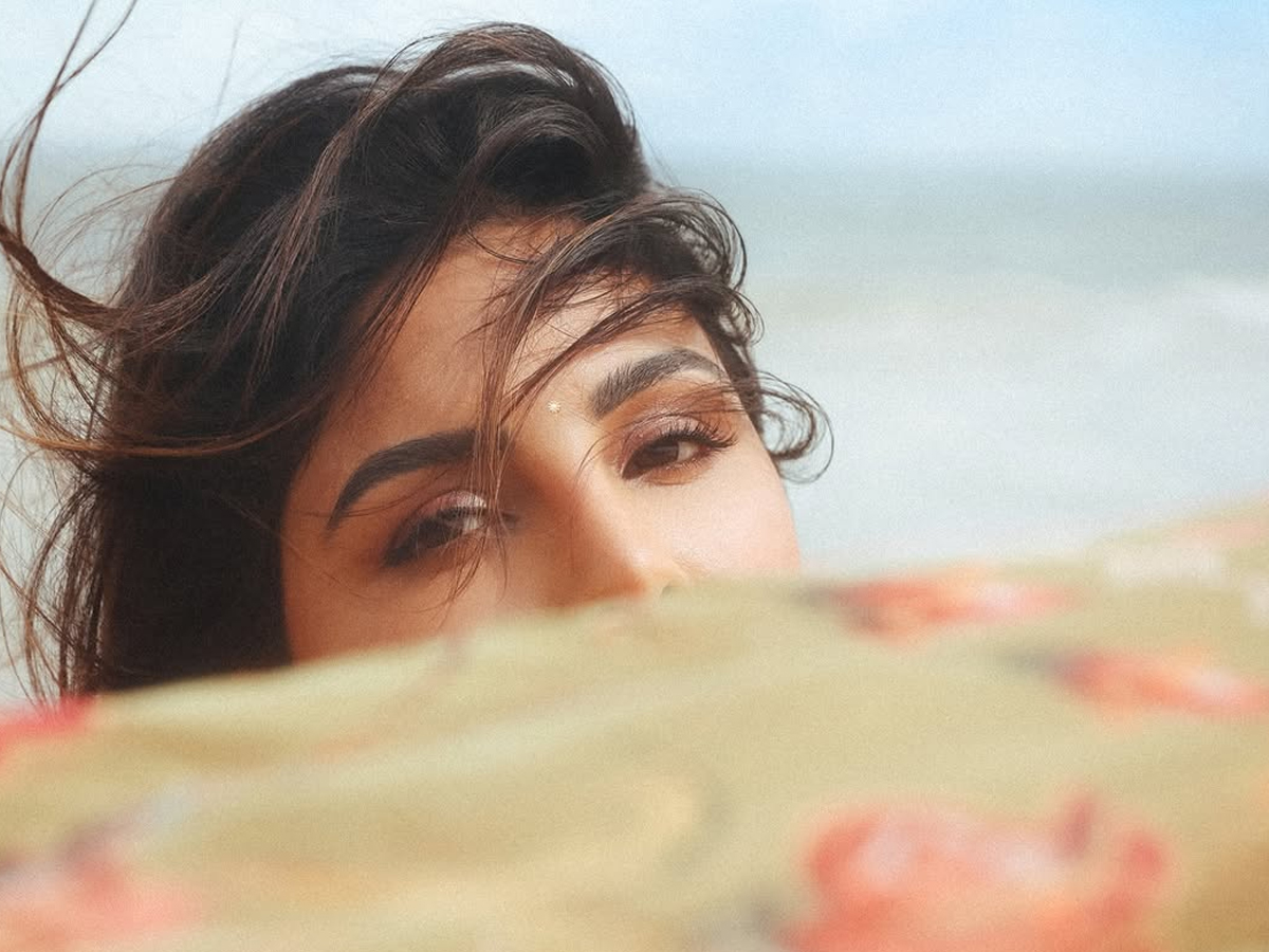 Actress_20Samyuktha_20Menon_20Shared_20Her_20Latest_20Beach_20Photos_20_287_29.jpg 8