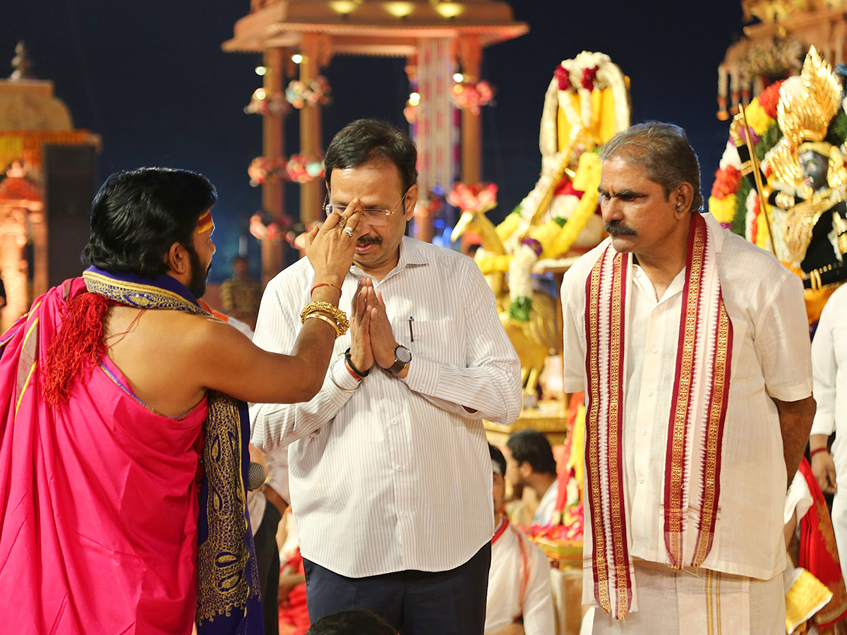 Koti_20Deepotsavam_202025_20in_20Hyderabad_20Photos__20_2815_29.jpg 15