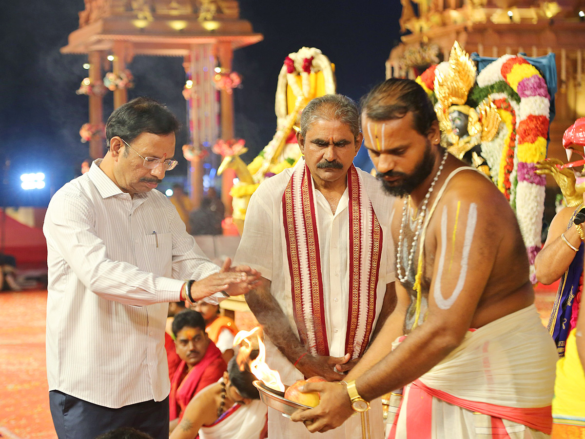 Koti_20Deepotsavam_202025_20in_20Hyderabad_20Photos__20_2819_29.jpg 19