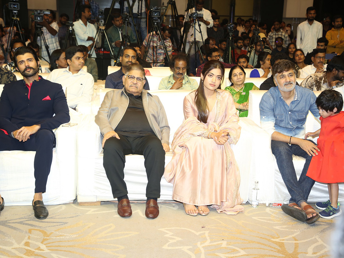 Rashmika_20Mandanna_20The_20Girlfriend_20Movie_20Success_20Meet_20Photos-_20_2828_29.jpg 28