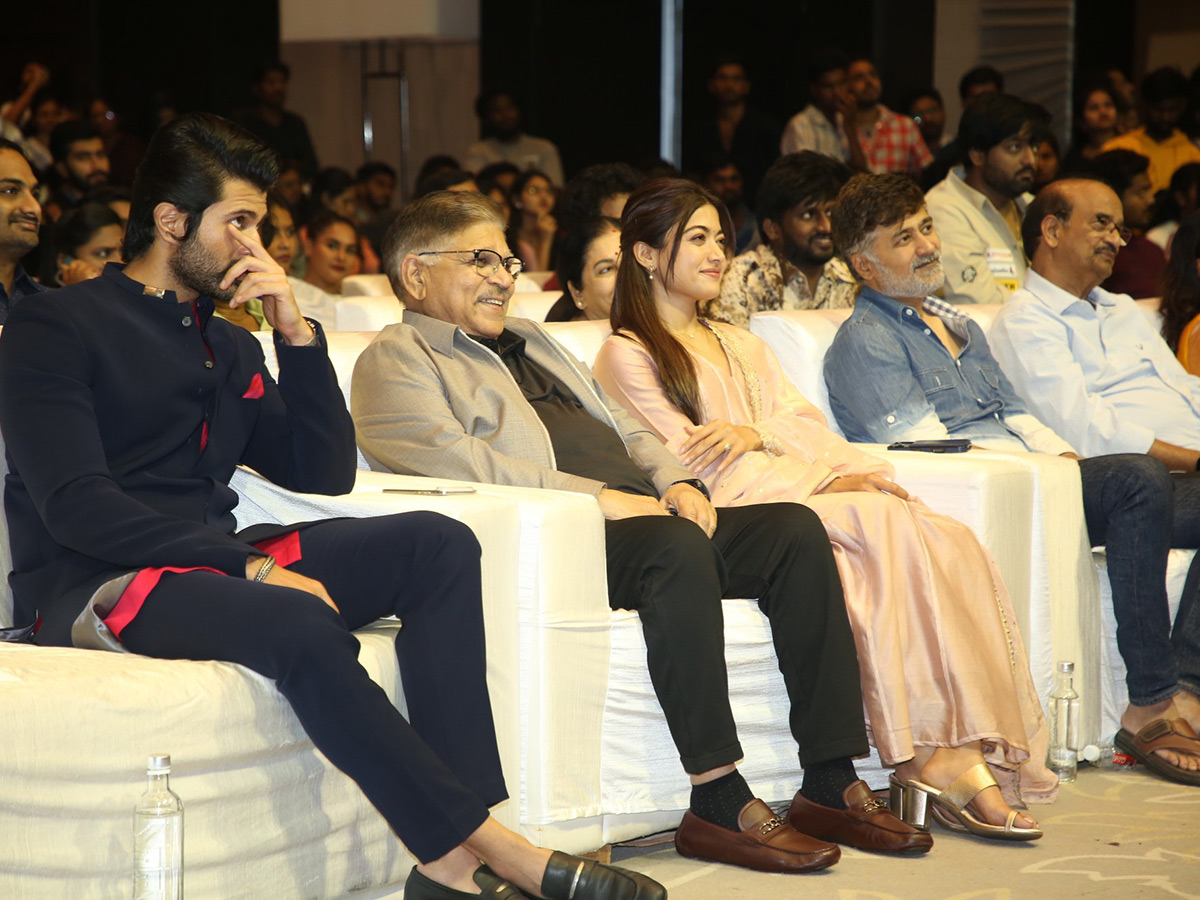 Rashmika_20Mandanna_20The_20Girlfriend_20Movie_20Success_20Meet_20Photos-_20_2832_29.jpg 32