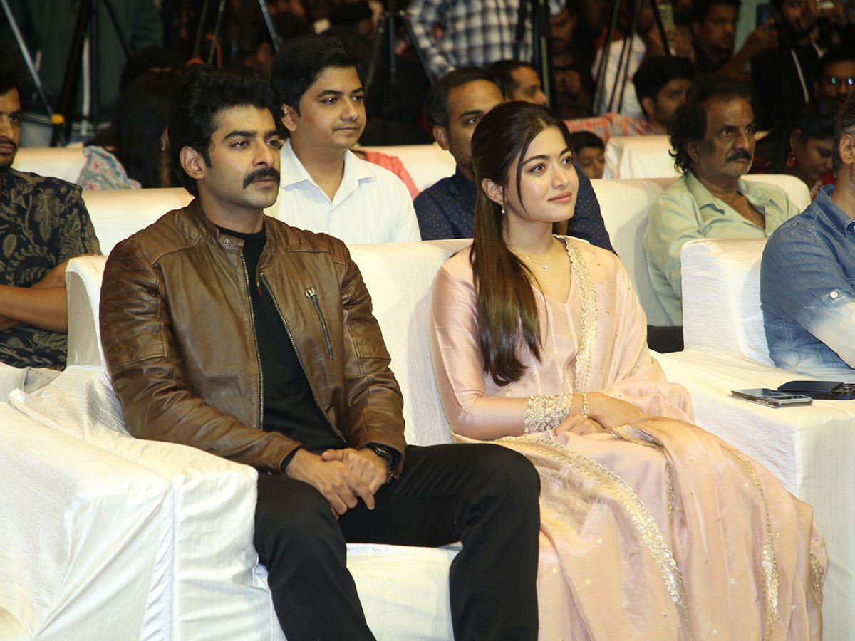 Rashmika_20Mandanna_20The_20Girlfriend_20Movie_20Success_20Meet_20Photos-_20_285_29.jpg 5