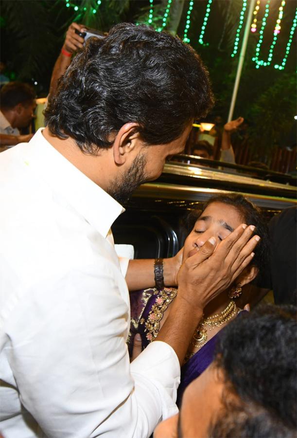 YS_20Jagan_20Attends_20Mangunuru_20Konda_20Reddy_20Daughter_20Wedding__20_288_29.jpg 8