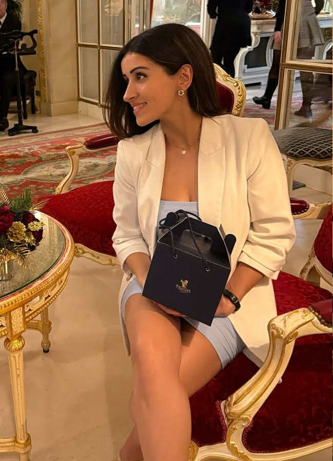 Anshu15.jpg 15