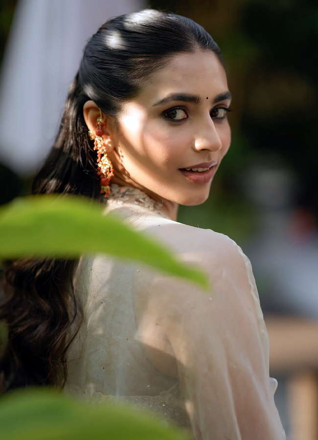 Sapthami_20gowda14.jpg 15