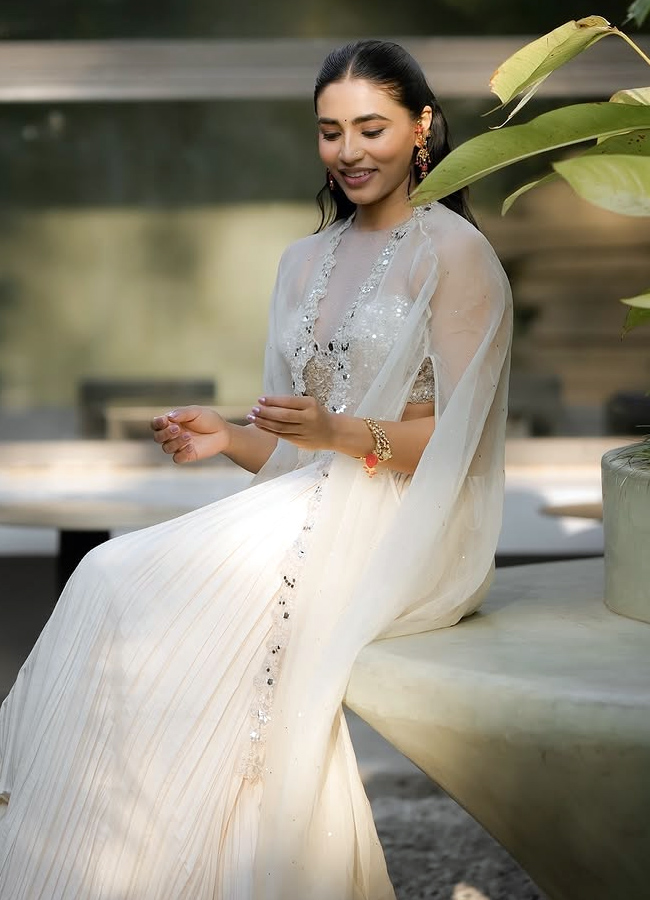 Sapthami_20gowda6.jpg 7