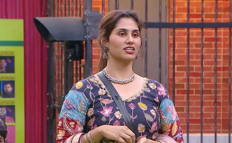 divyanikhia.jpg