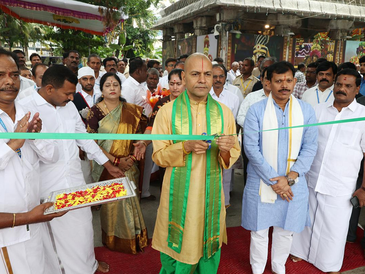 New_20garden_20in_20tirumala1.jpg 2