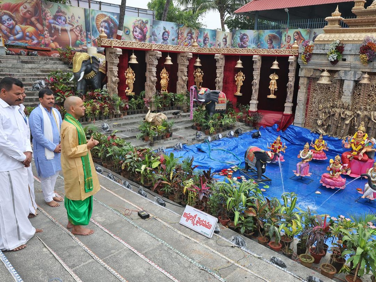 New_20garden_20in_20tirumala2.jpg 3