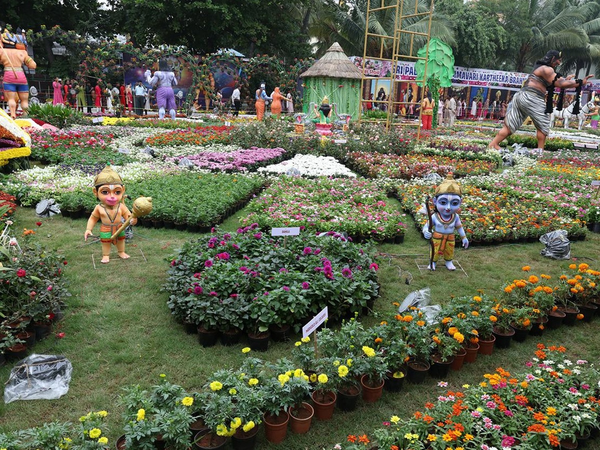 New_20garden_20in_20tirumala3.jpg 4