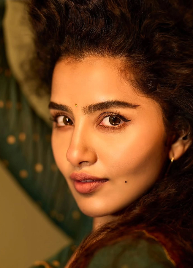 Tollywood_20Actress_20Anupama_20Parameswaran_20Latest_20Photos__20_288_29.jpg 8