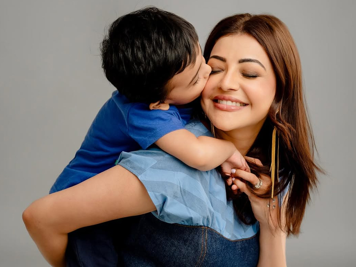 Actress_20Kajal_20Aggarwal_20cute_20post_20About_20Her_20son_20Photos_20_284_29.jpg 5
