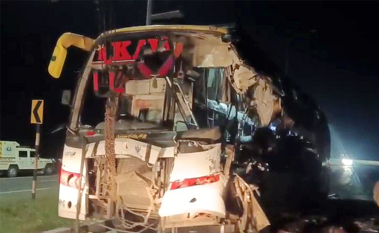 Kaveri-Travels-Bus.jpg