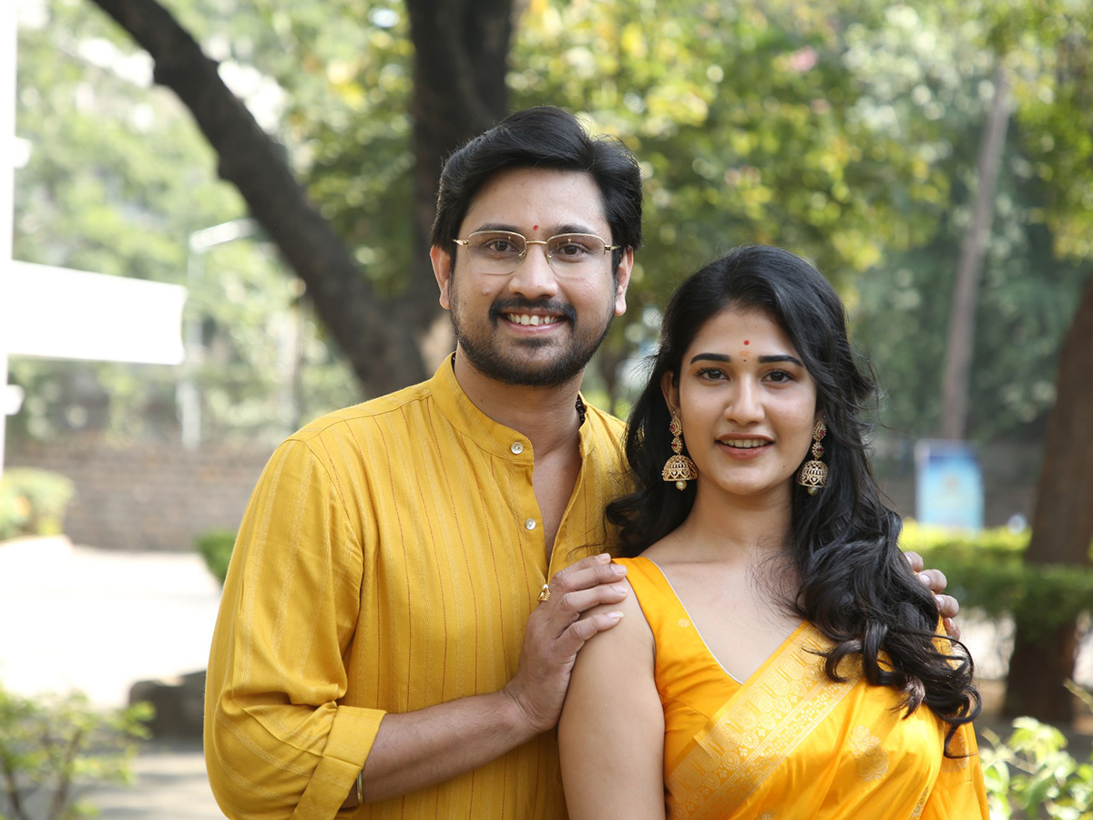 Raj_20Tarun_20New_20Movie_20Tortoise_20Grand_20Pooja_20Ceremony__20_2815_29.jpg 15