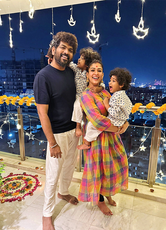 Tollywood_20Actress_20Nayanthara_20Birthday_20Special_20Photos_20HD__20_286_29_0.jpg 6