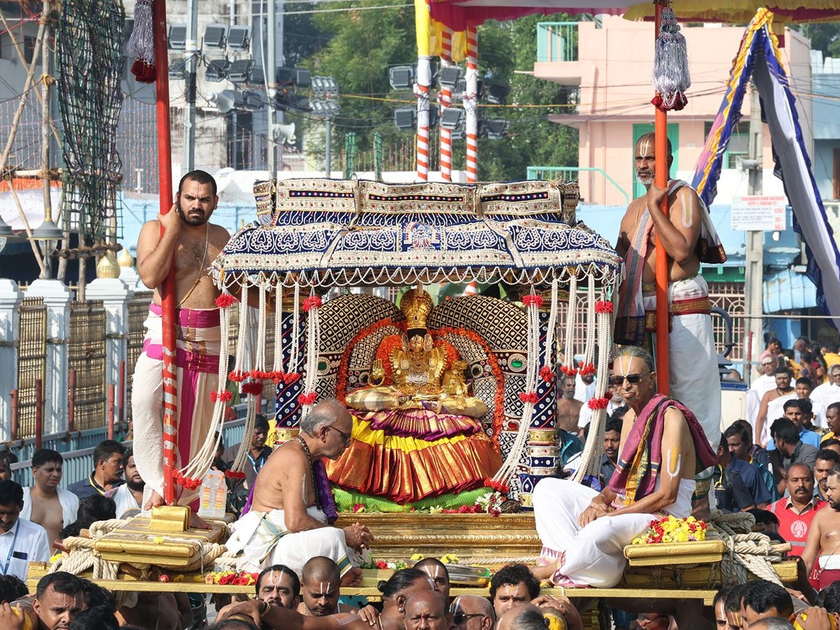 Ammavaaru2.jpg 3